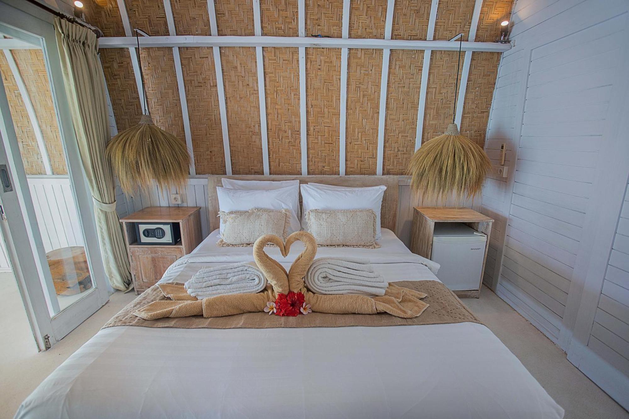 Hotel Aquavista Ceningan Lembongan Esterno foto